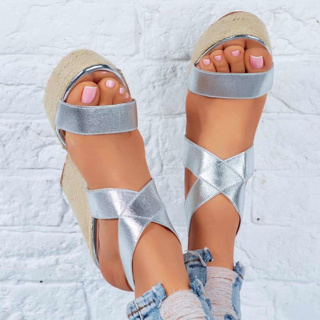 Дамски сандали с платформата Irem сребро #6408M