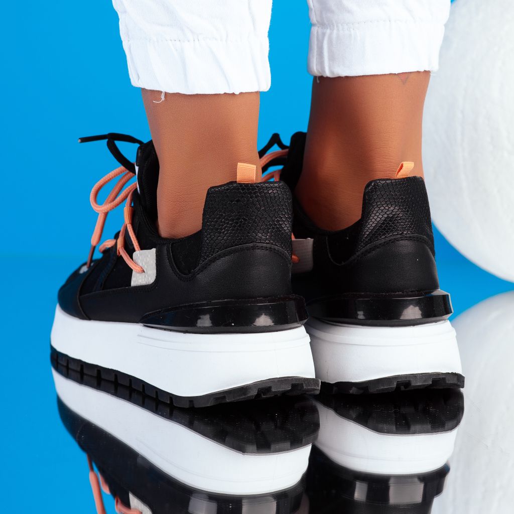 Дамски спортни обувки Kiara Черен #9009