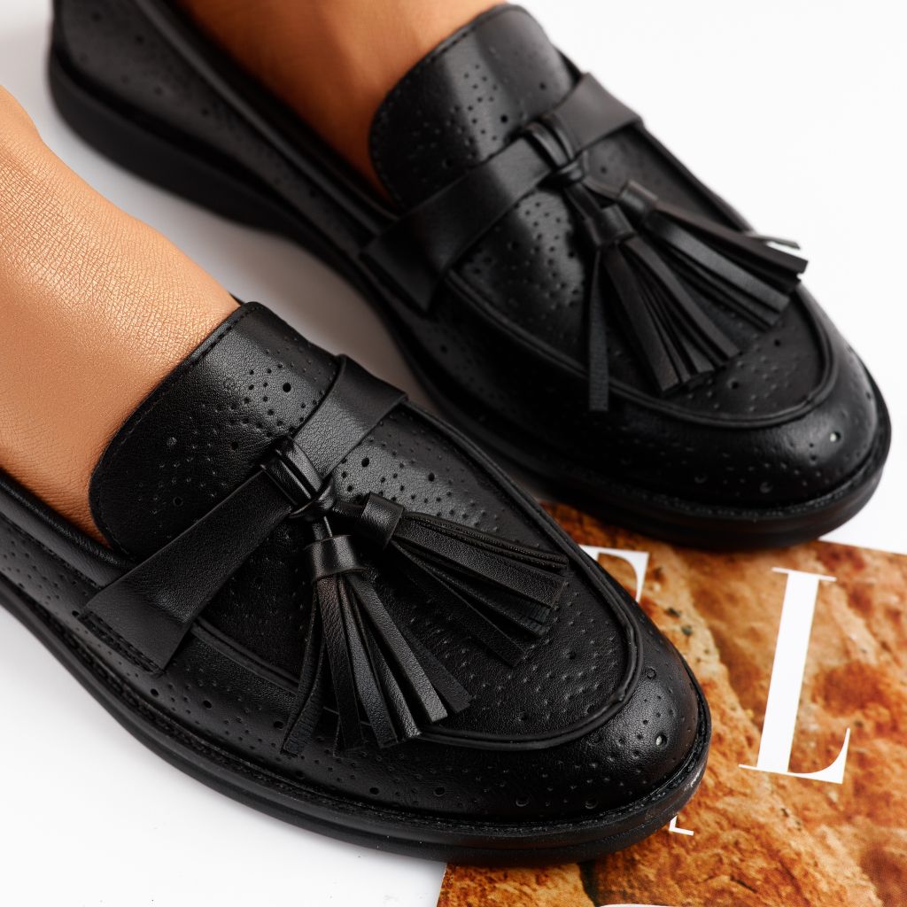 Черни дамски ежедневни обувки Charlotte # 9840