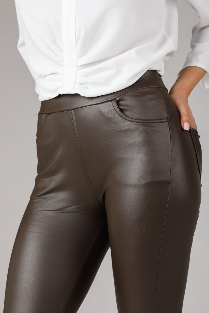 Дамски панталон от екологична кожа Carina кафяво #A256