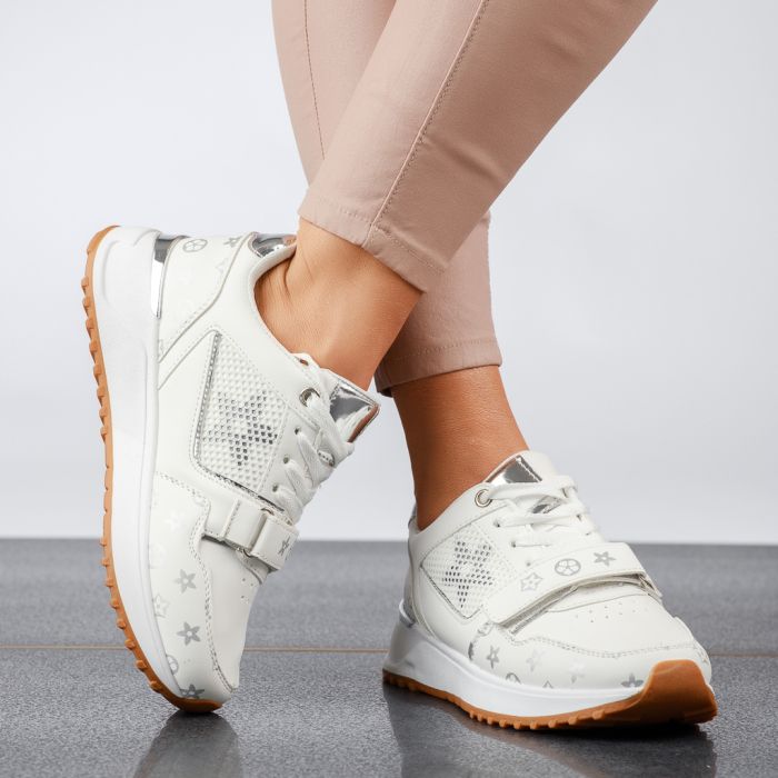 Дамски спортни обувки Finn Бяло #13711