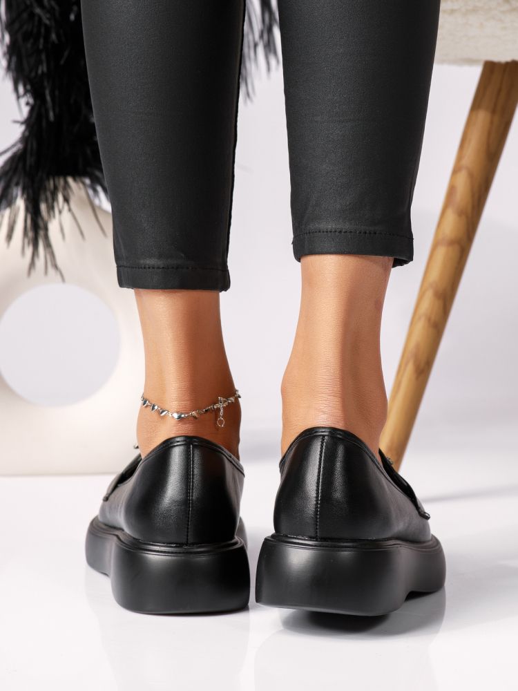 Всекидневни дамски обувки черни от еко кожа Ivy #18323