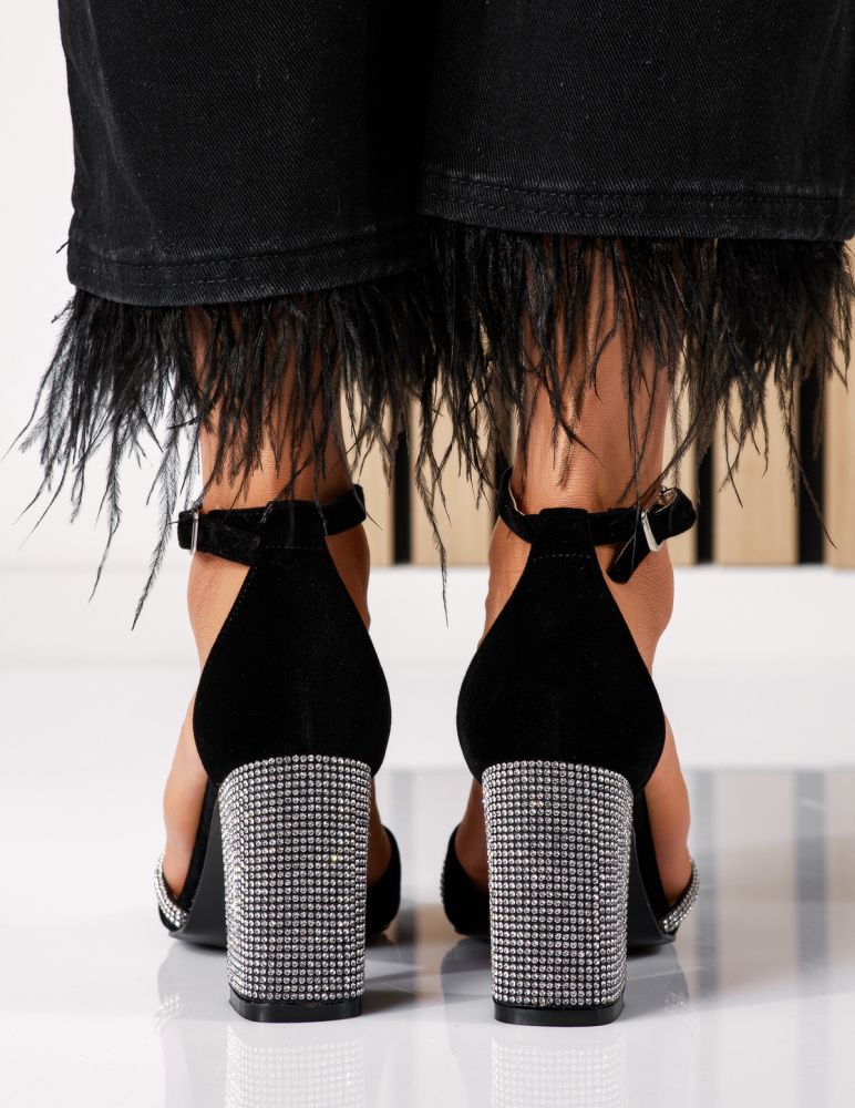 Дамски сандали с ток черни от обърната еко кожа Caro #18616