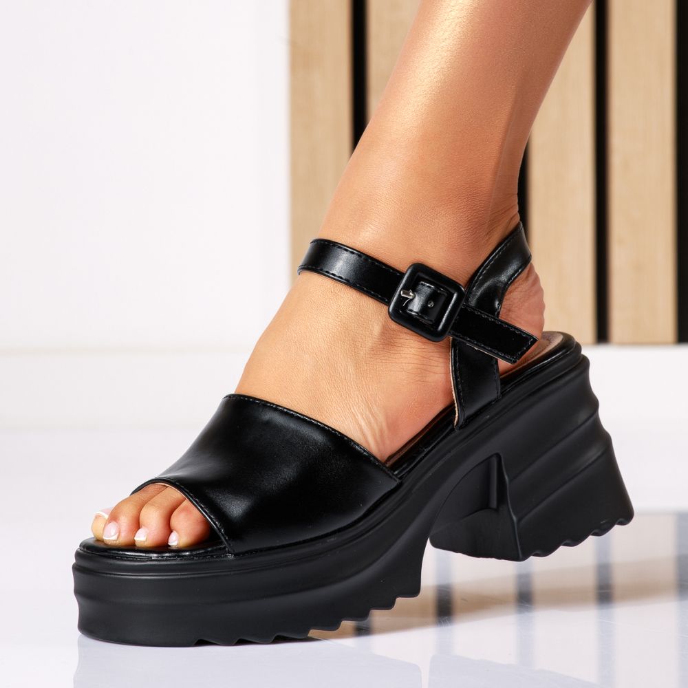 Дамски сандали с ток черни от еко кожа Luana #18565
