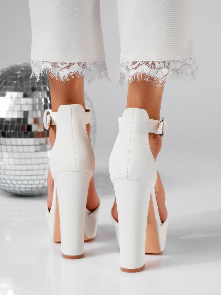 Дамски сандали с ток бели от еко кожа Angel #19378