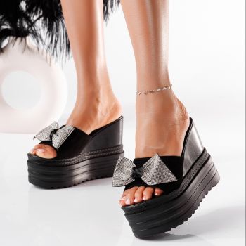 Дамски чехли с платформа черни от еко кожа Camila #19811