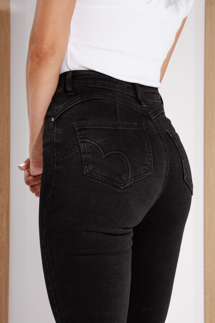 Дамски тесни дънки с повдигащ механизъм Evelina Black #A1189