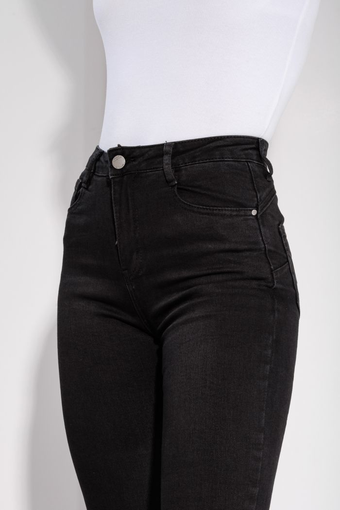 Дамски тесни дънки с повдигащ механизъм Evelina Black #A1189