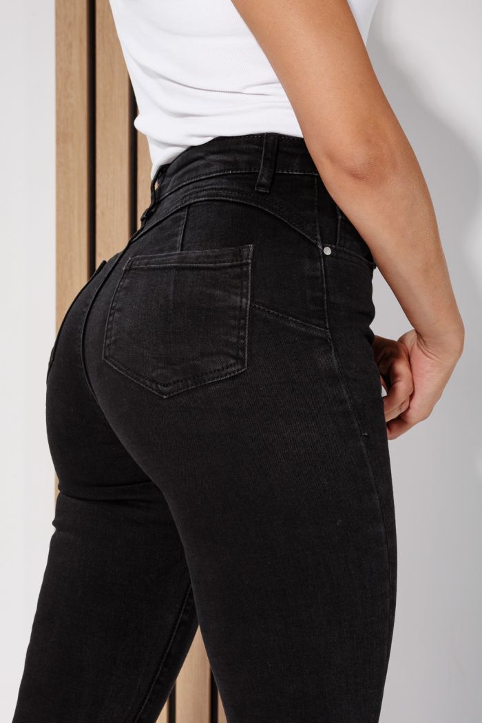 Дамски тесни дънки с повдигащ механизъм Evelina Black #A1189