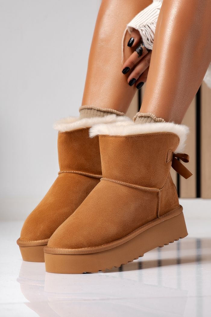 Къси дамски чизми одплатени с пух, тип UGG кафяви от обърната естествена кожа Camila #22625