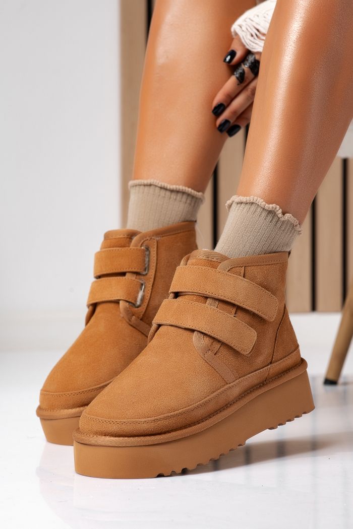 Къси дамски чизми одплатени с пух, тип UGG кафяви от обърната естествена кожа Carla #22627