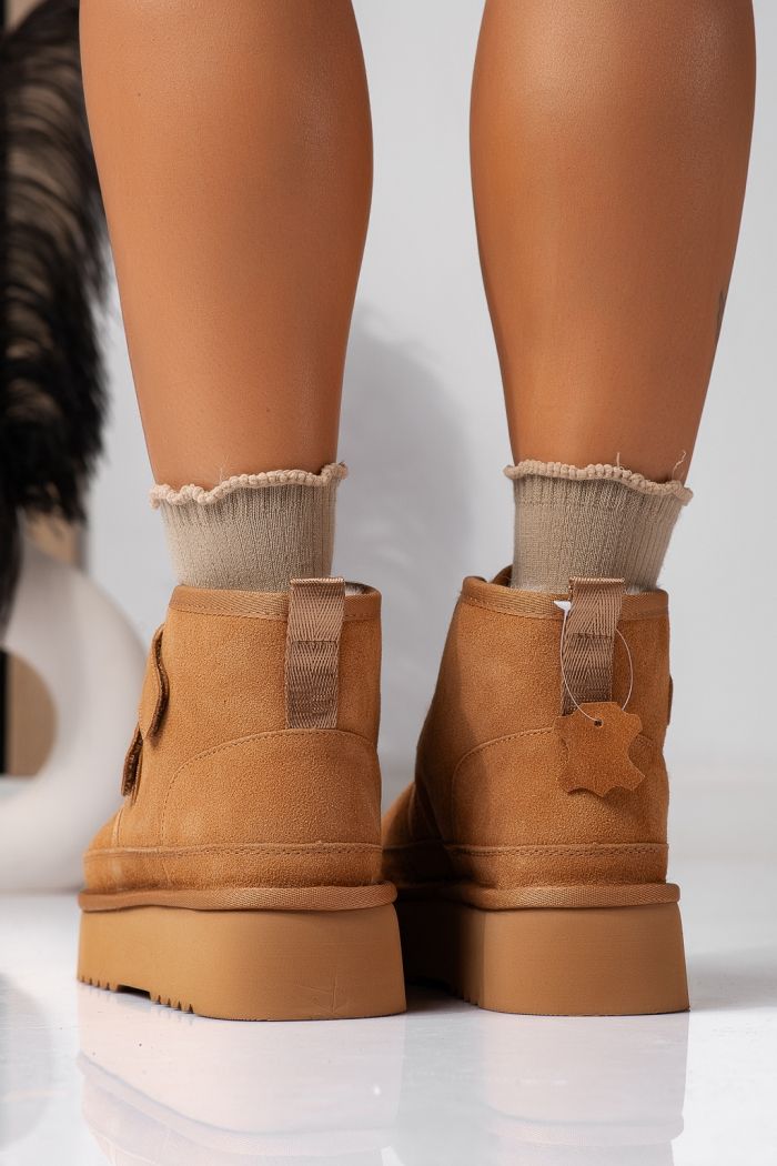 Къси дамски чизми одплатени с пух, тип UGG кафяви от обърната естествена кожа Carla #22627