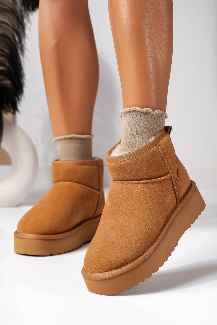Къси дамски чизми одплатени с пух, тип UGG кафяви от обърната естествена кожа Brittany #22623