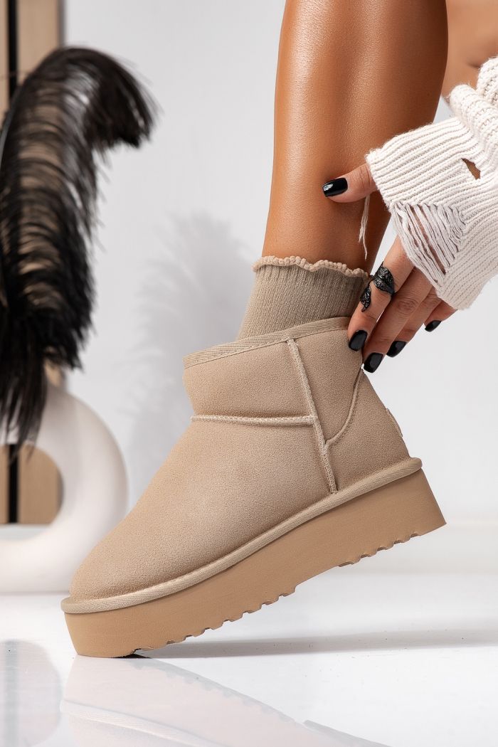 Къси дамски чизми одплатени с пух, тип UGG бежови от обърната естествена кожа Brittany #22622