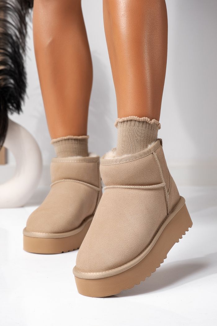 Къси дамски чизми одплатени с пух, тип UGG бежови от обърната естествена кожа Brittany #22622