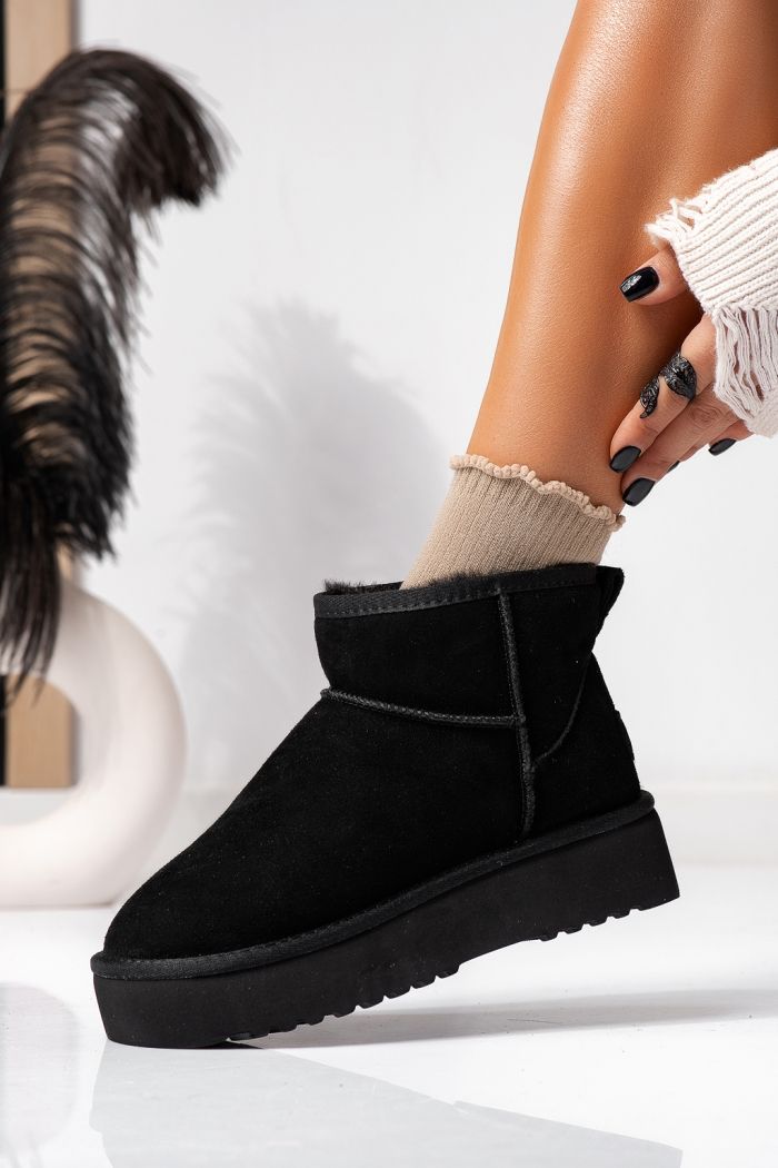 Къси дамски чизми одплатени с пух, тип UGG черни от обърната естествена кожа Brittany	 #22619