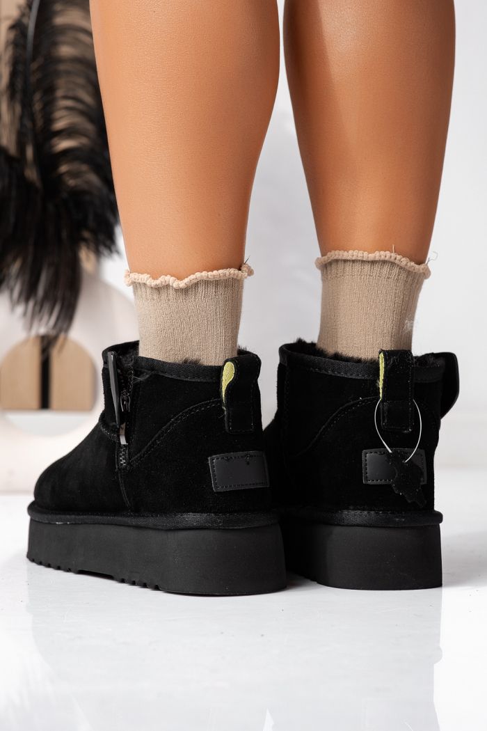 Къси дамски чизми одплатени с пух, тип UGG черни от обърната естествена кожа Carolina #22633