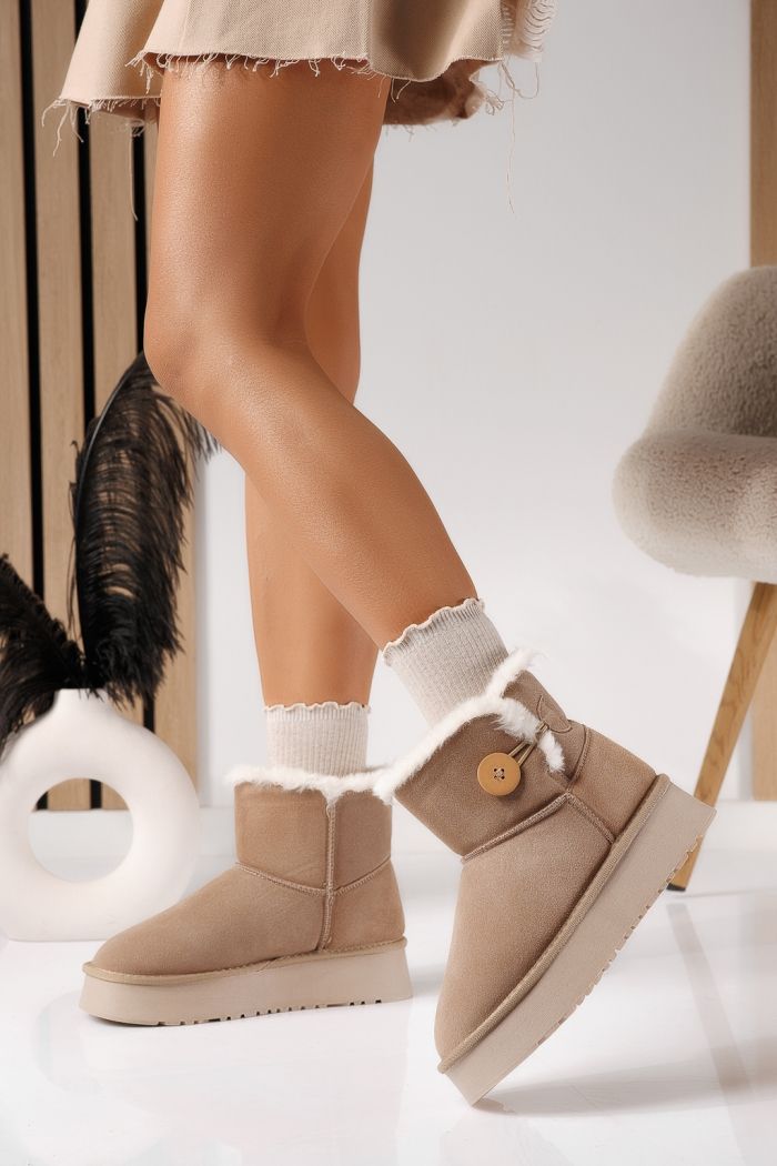 Дамски къси чизми подплатени с пух тип UGG каки от обърната естествена кожа Larisa #22885
