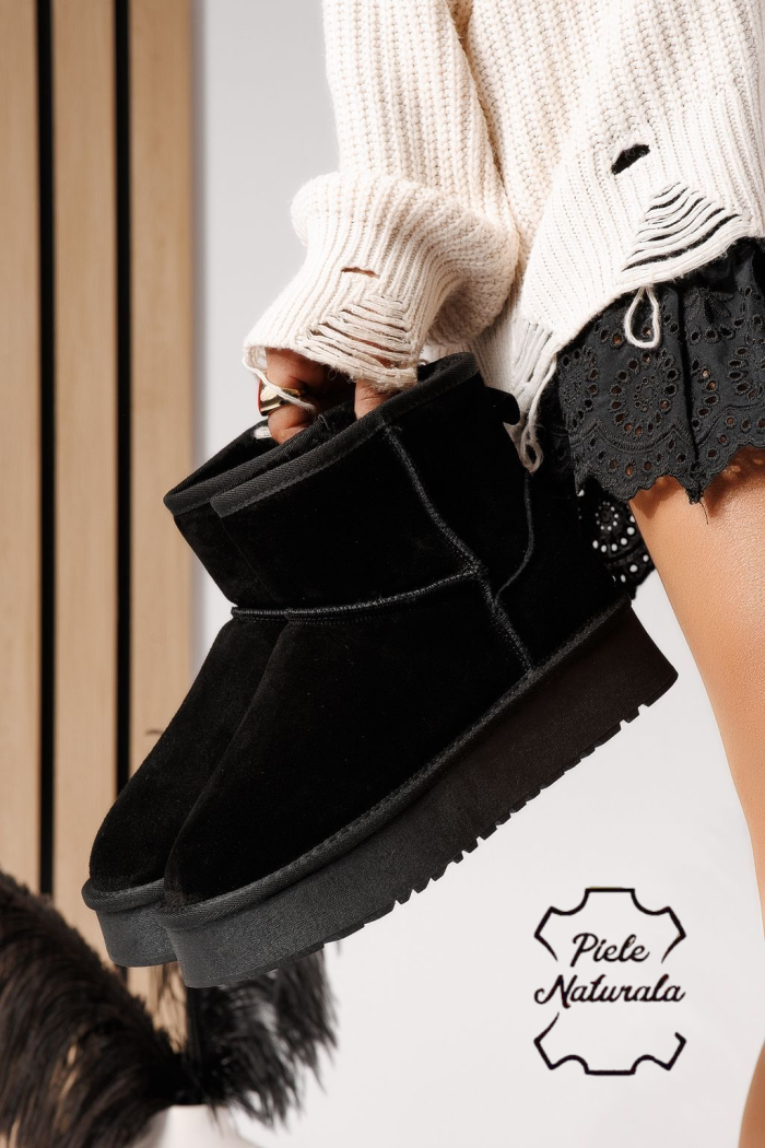 Дамски къси чизми подплатени с пух тип UGG черни от обърната естествена кожа Luiza #22879