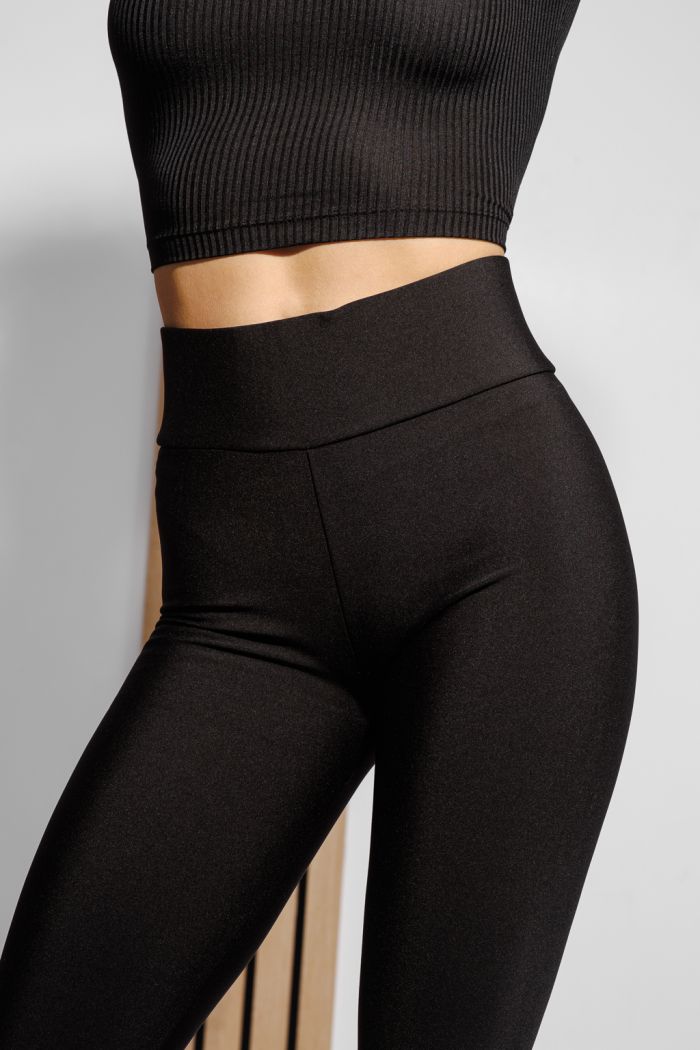 Дамски клин ватиран Ariana черен #A1317