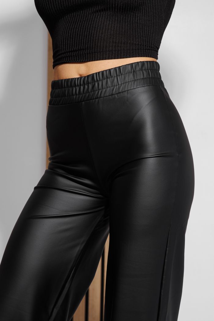 Дамски ватиран панталон от еко кожа Ella черен #A1330