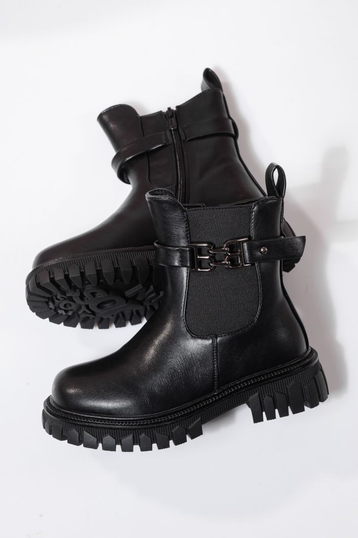 Боти за момичета подплатени с пух черни от еко кожа Sara #23106