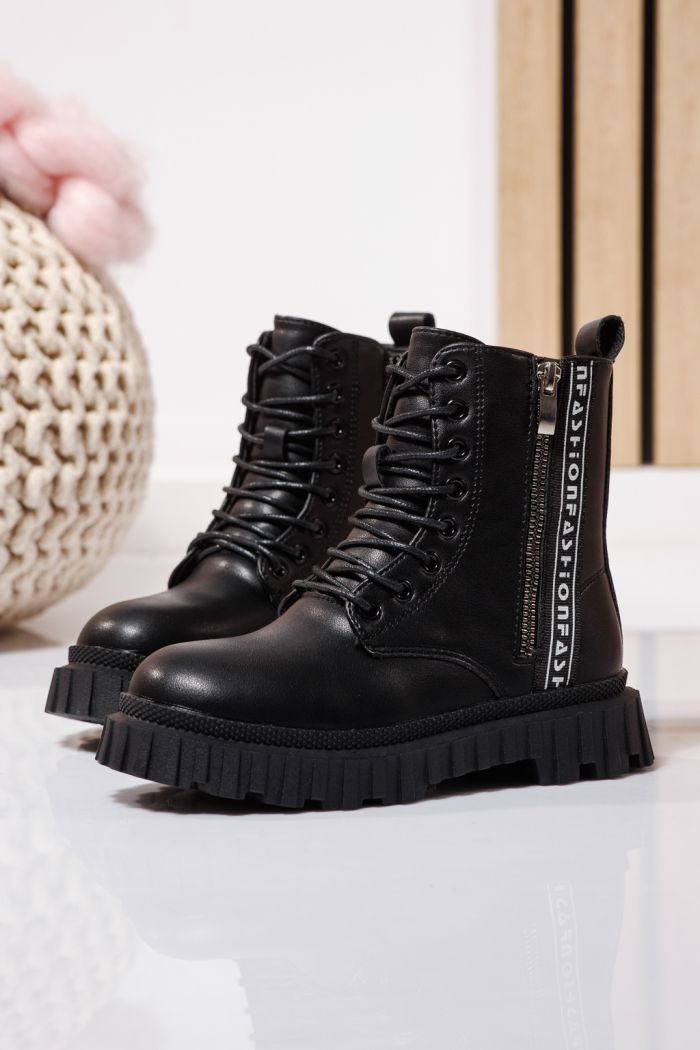 Боти за момичета подплатени с пух черни от еко кожа Elia #23127