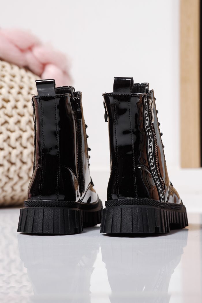 Боти за момичета подплатени с пух черни от лачена еко кожа Elia #23126