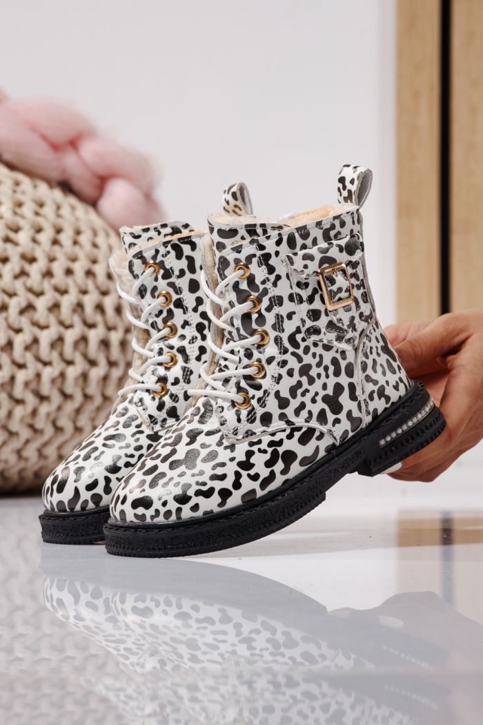 Боти за момичета подплатени с пух черни от еко кожа Iris #23135