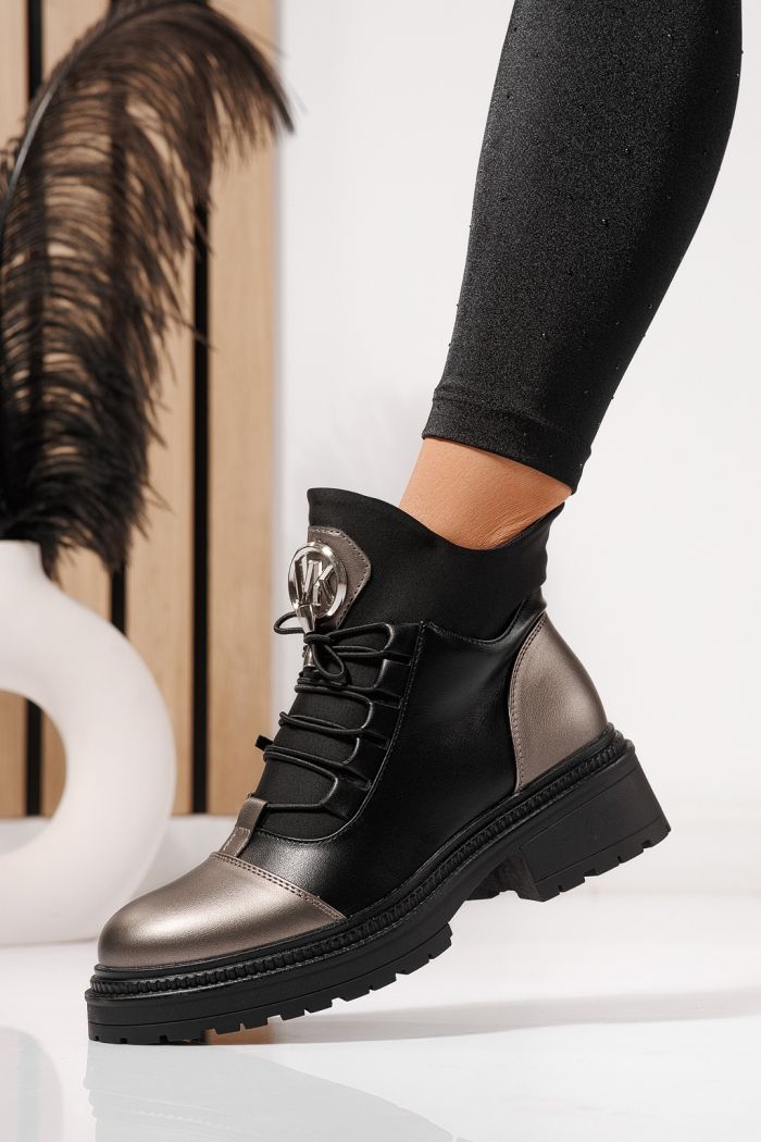 Дамски боти подплатени с пух черни от еко кожа Nami #23054