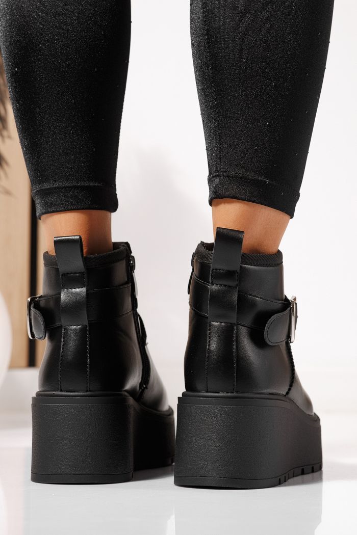 Дамски боти подплатени с пух черни от еко кожа June #23084