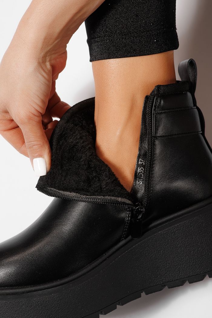 Дамски боти подплатени с пух черни от еко кожа June #23084