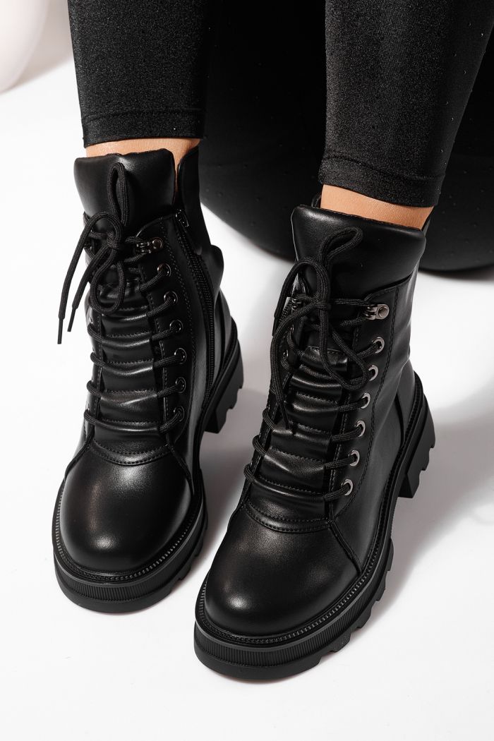 Дамски боти подплатени с пух черни от еко кожа Kiara #23089