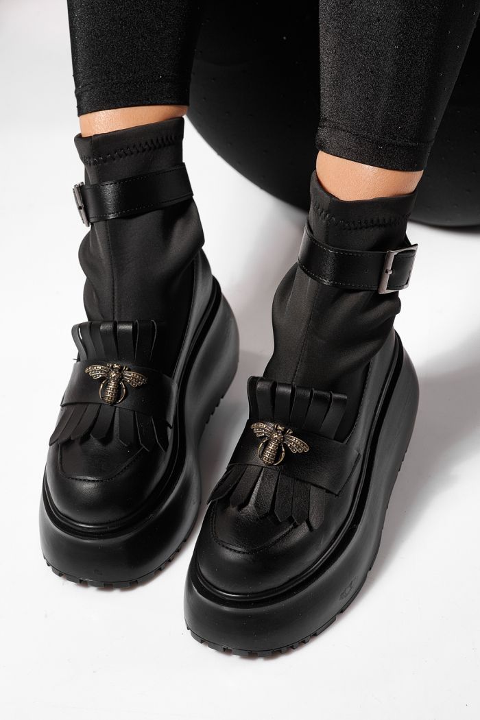 Дамски боти подплатени черни от еко кожа Venus #23161