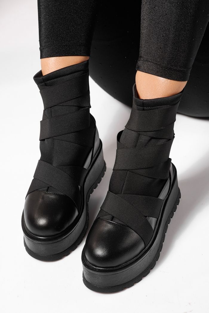 Дамски черни подплатени ботуши от екокожа Ellis #23173