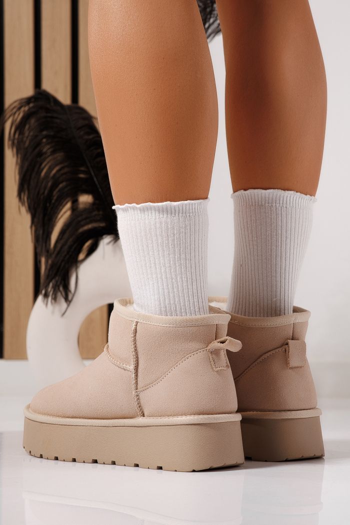 Дамски къси чизми подплатени с пух тип UGG бежови от обърната естествена кожа Sabina #23154