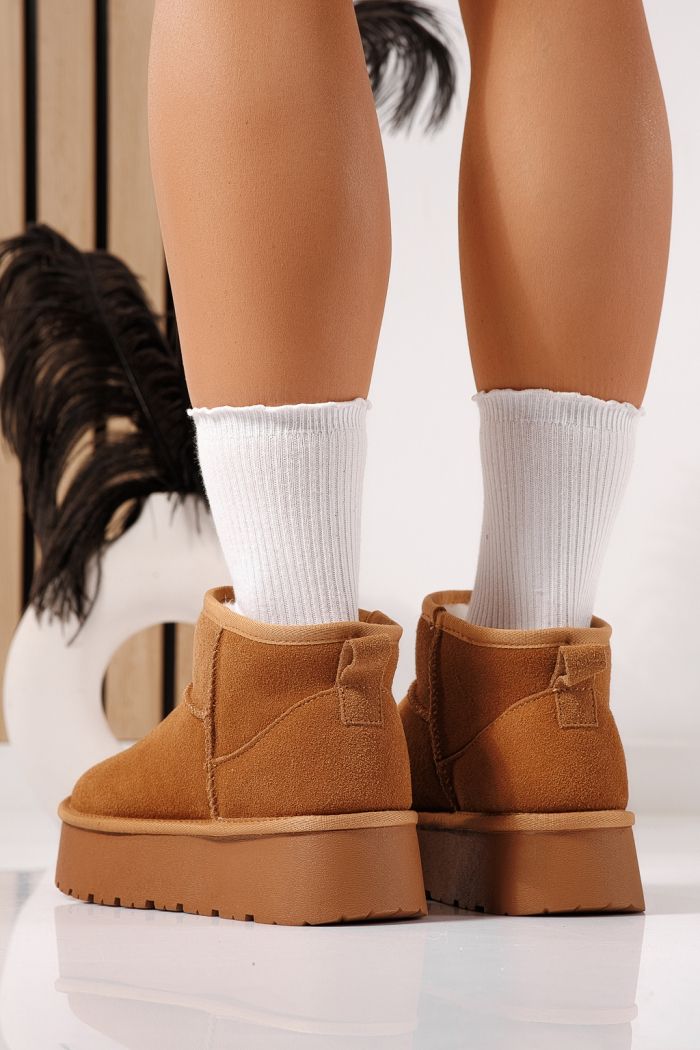 Дамски къси чизми подплатени с пух тип UGG кафяв от обърната естествена кожа Sabina #23155