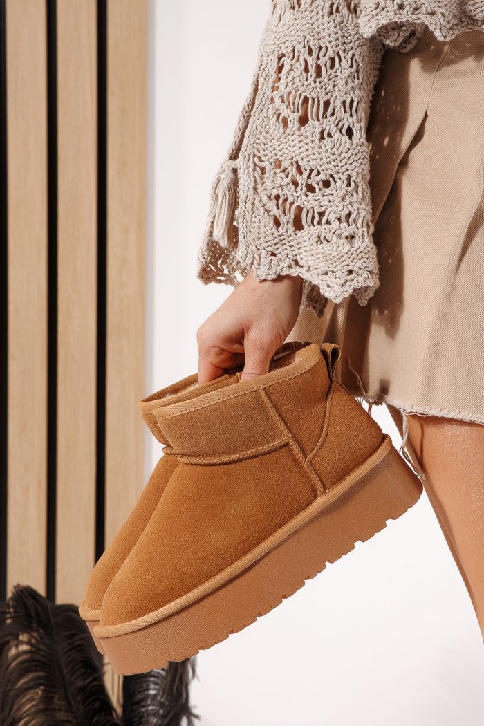 Дамски къси чизми подплатени с пух тип UGG кафяв от обърната естествена кожа Sabina #23155