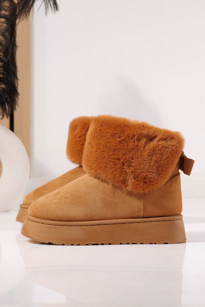 Дамски къси чизми подплатени с пух тип UGG кафяв от обърната еко кожа Beatrice #23068