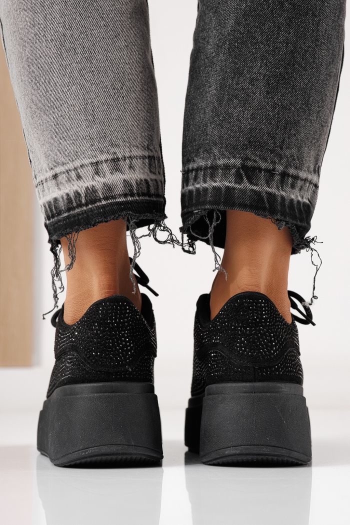 Дамски маратонки черни от текстилен материал Bianca #24052