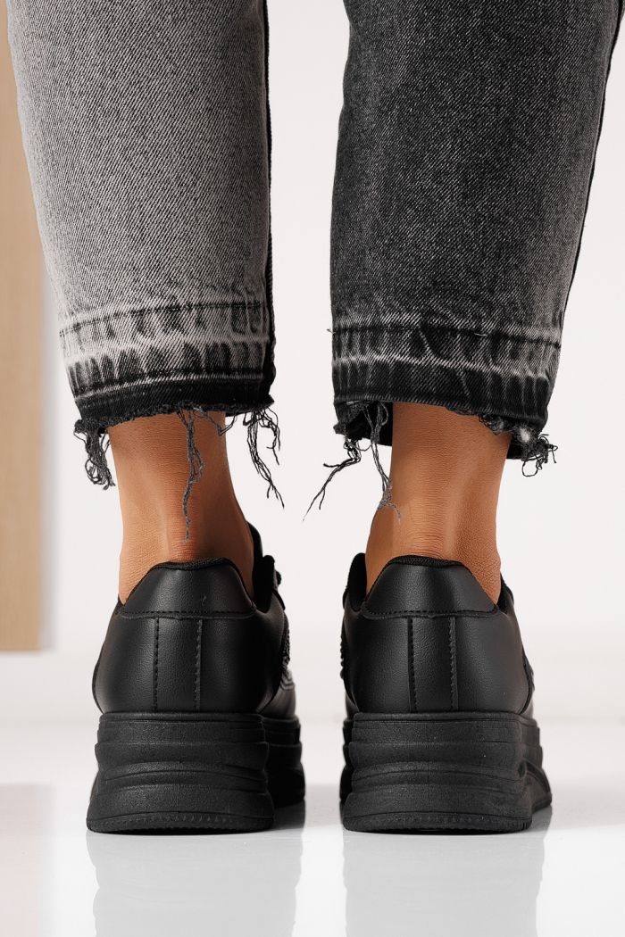 Дамски маратонки черни от еко кожа Clara #24056