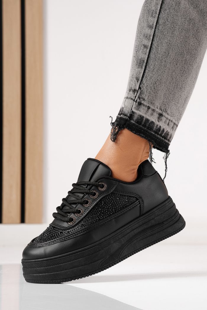 Дамски маратонки черни от еко кожа Clara #24056