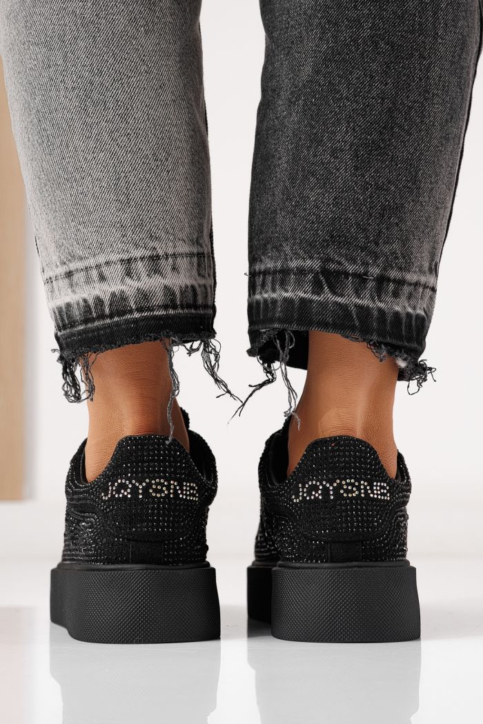 Дамски маратонки черни от текстилен материал Ellania #24089