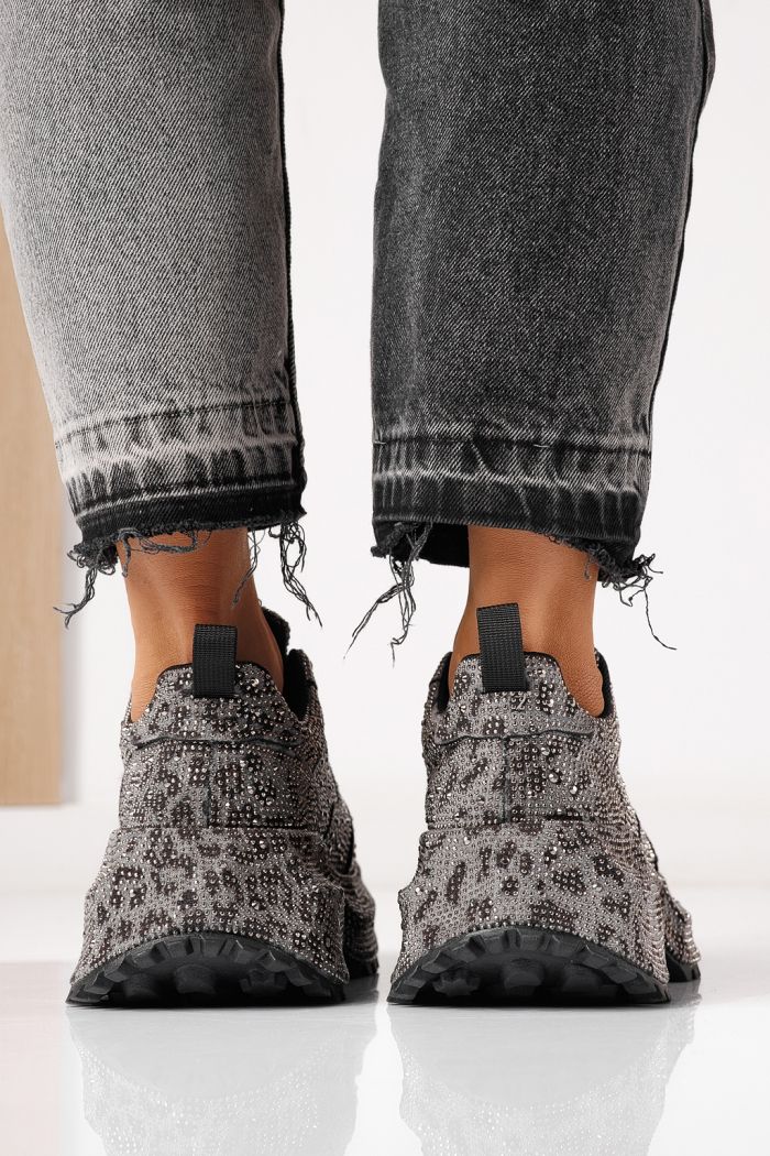 Дамски маратонки черни от обърната еко кожа Izabela #24118