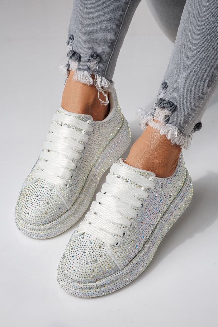 Дамски маратонки бели от текстилен материал Alexia #24008