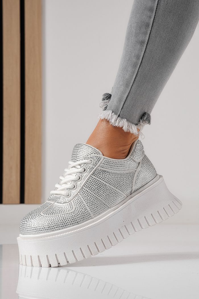 Дамски маратонки бели от текстилен материал Ellania #24093