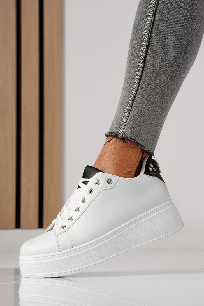 Дамски маратонки бели от еко кожа Azaleea #24005