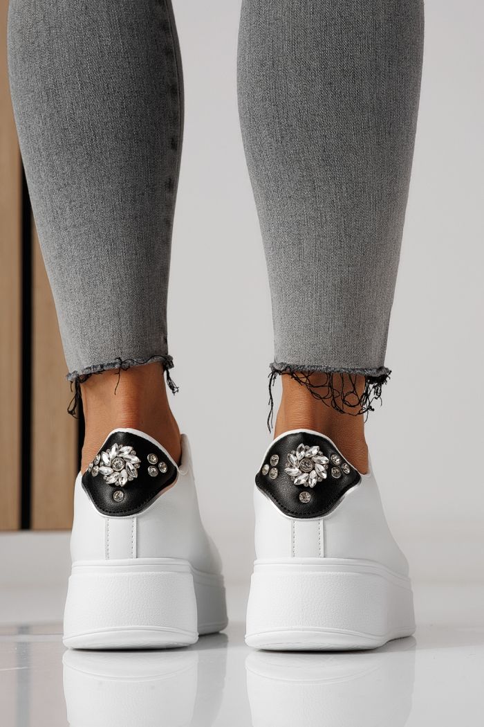 Дамски маратонки бели от еко кожа Azaleea #24005