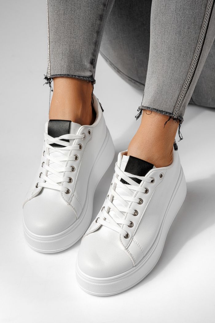 Дамски маратонки бели от еко кожа Azaleea #24005