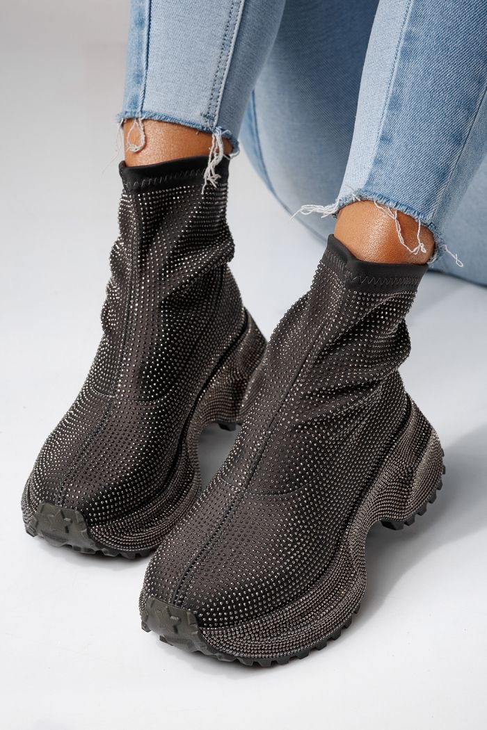 Дамски маратонки сиви от текстилен материал Ines #24121